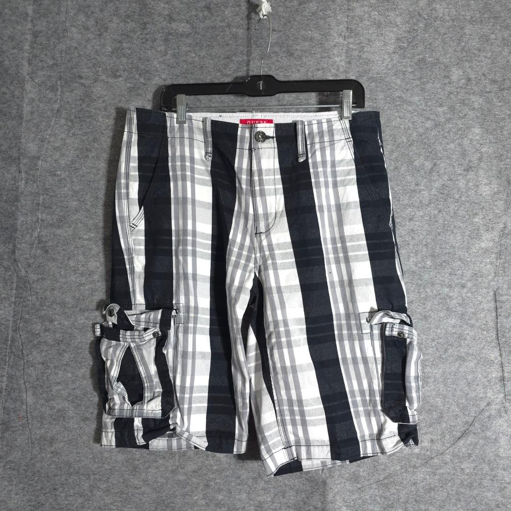 GUESS‎ Cargo Shorts Mens 32 Black White Plaid Multi Pocket Casual Streetwear